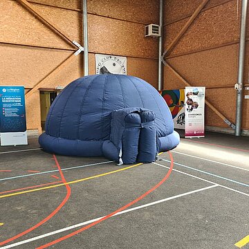 20240417_134939.jpg Comprendre notre ciel avec un planétarium itinérant