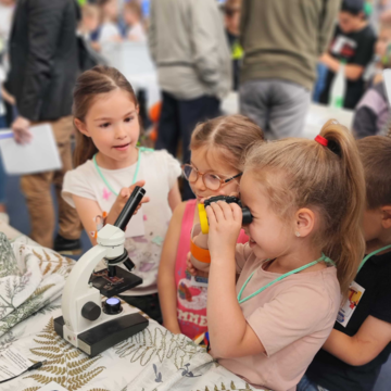Exposciences Auvergne 2026 : visitez le festival avec vos élèves, de la maternelle au lycée ! Inscriptions ouvertes