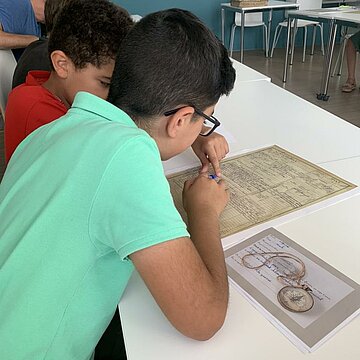 Ateliers aux Archives et en classe : réservez vos ateliers !